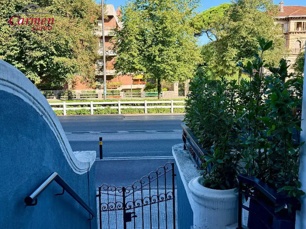 Vista exterior de Dúplex en venda en Getxo  amb Calefacció, Terrassa i Traster