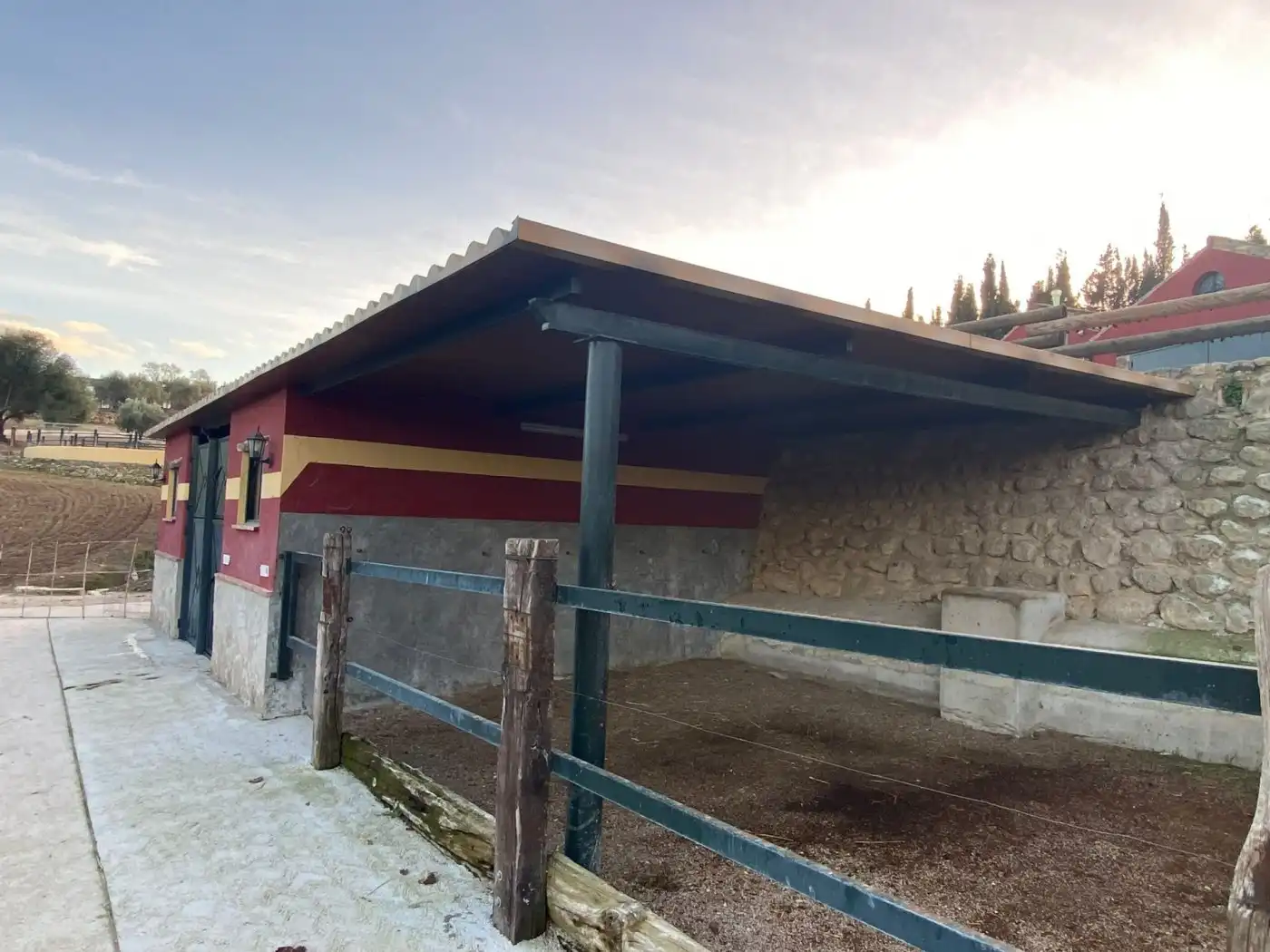 Vista exterior de Finca rústica en venda en Arcos de la Frontera amb Calefacció, Terrassa i Traster