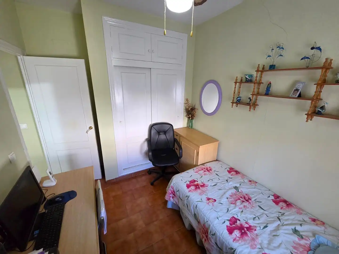 Dormitori de Casa o xalet en venda en Chiclana de la Frontera amb Jardí privat