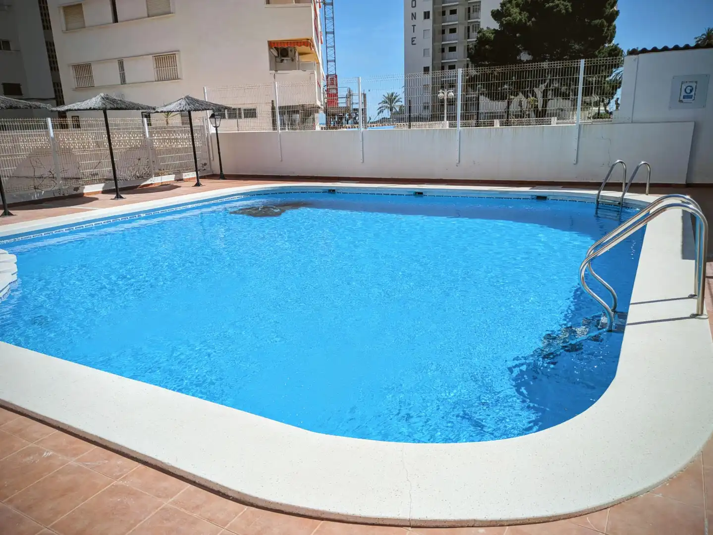 Piscina de Apartamento de alquiler en Cullera con Terraza y Amueblado