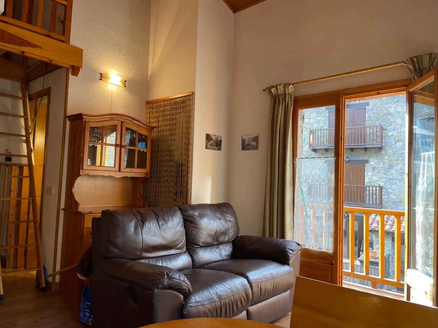 Sala d'estar de Àtic en venda en Setcases amb Calefacció, Parquet i Traster