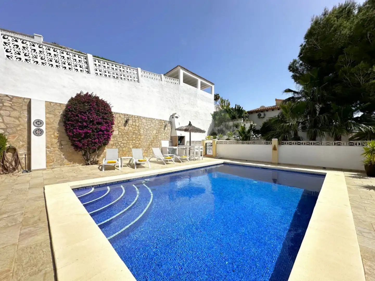 Piscina de Casa o xalet en venda en Benissa amb Aire condicionat, Calefacció i Jardí privat