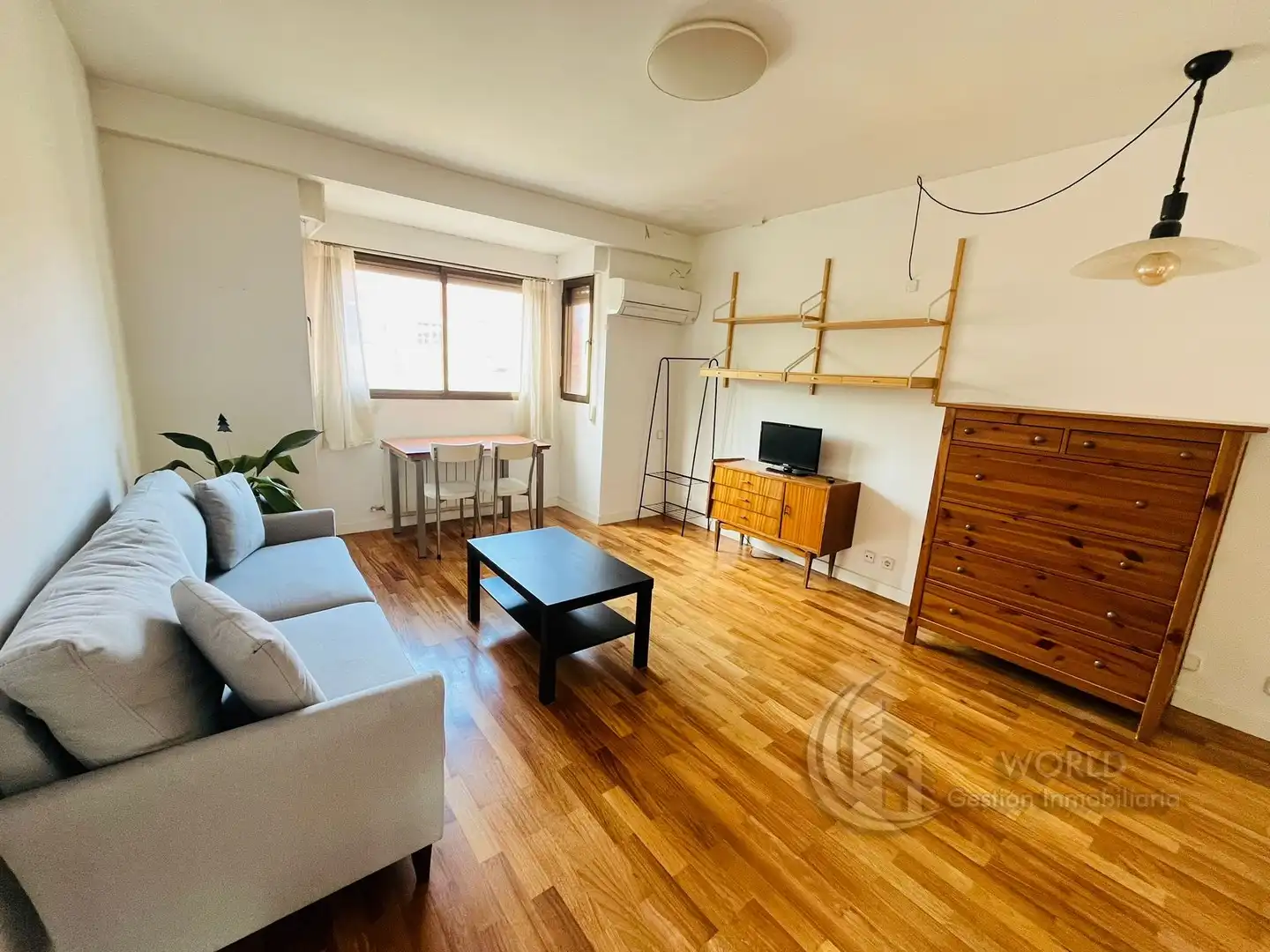 Living room of Attic for rent in Madrid  with Air Conditioner, Heating and Terrace