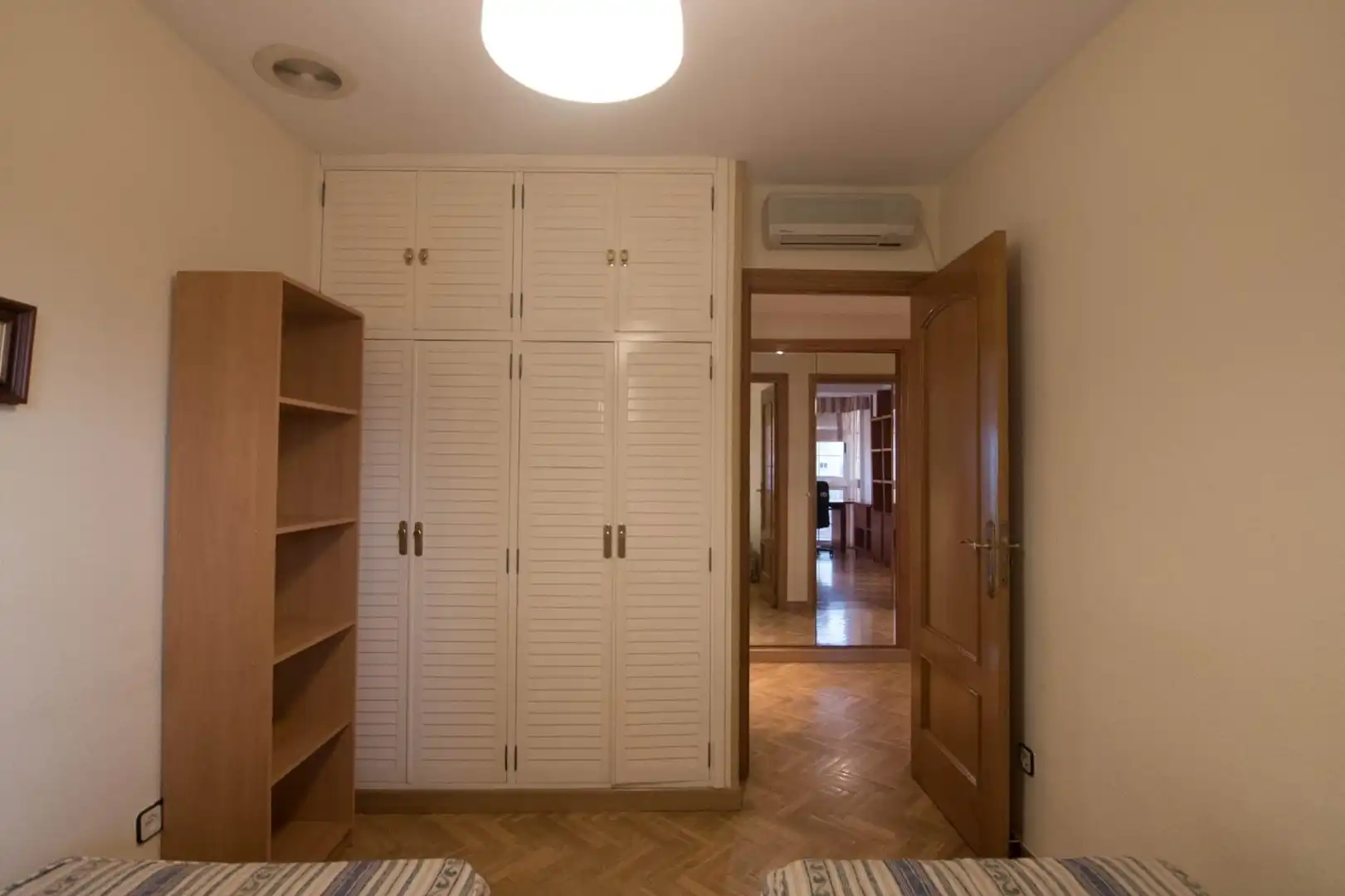 Schlafzimmer von Wohnung zur Miete in Murcia mit Heizung, Parkett und Terrasse