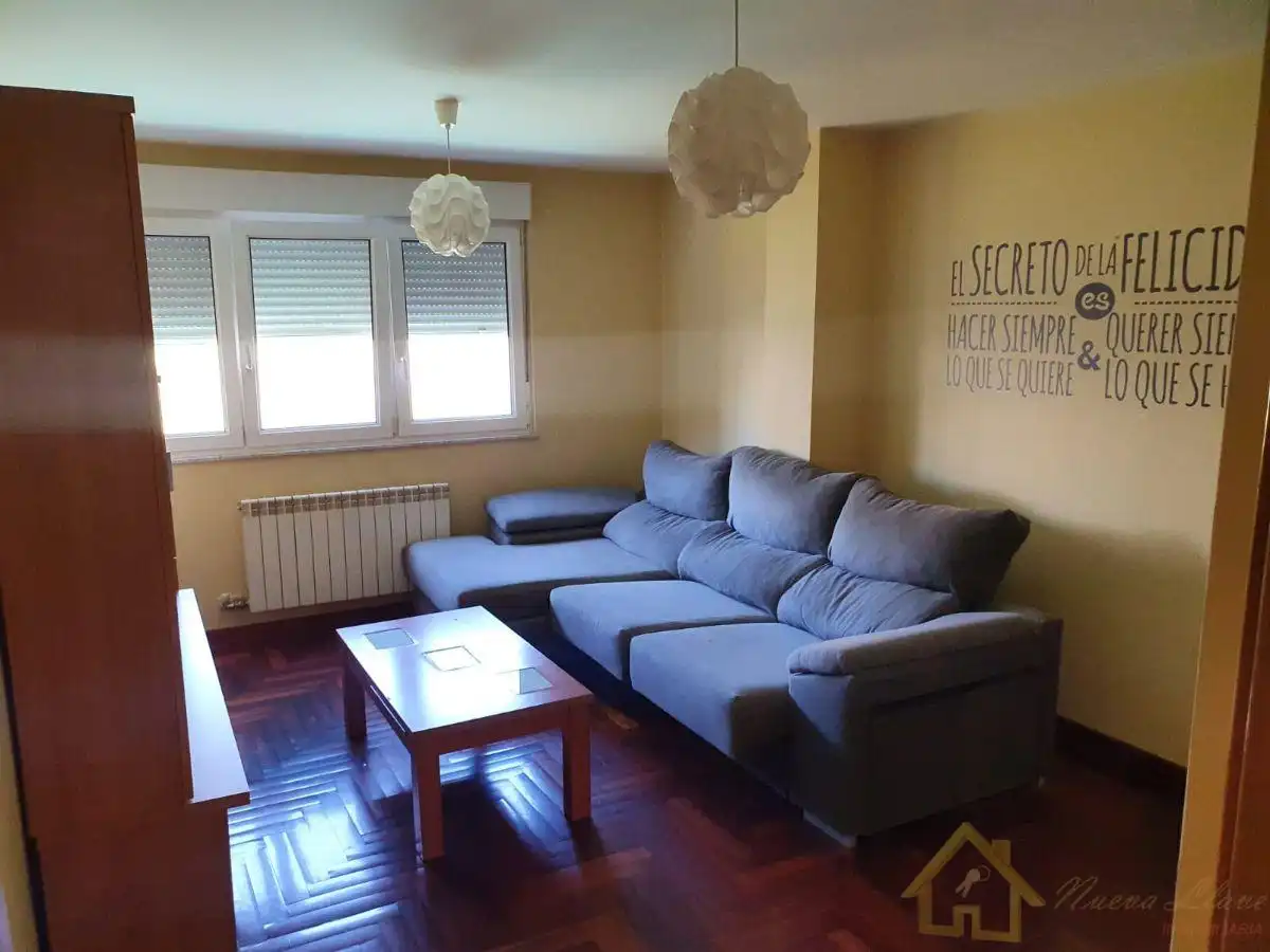 Sala de estar de Apartamento de alquiler en Lugo con Calefacción, Trastero y Amueblado