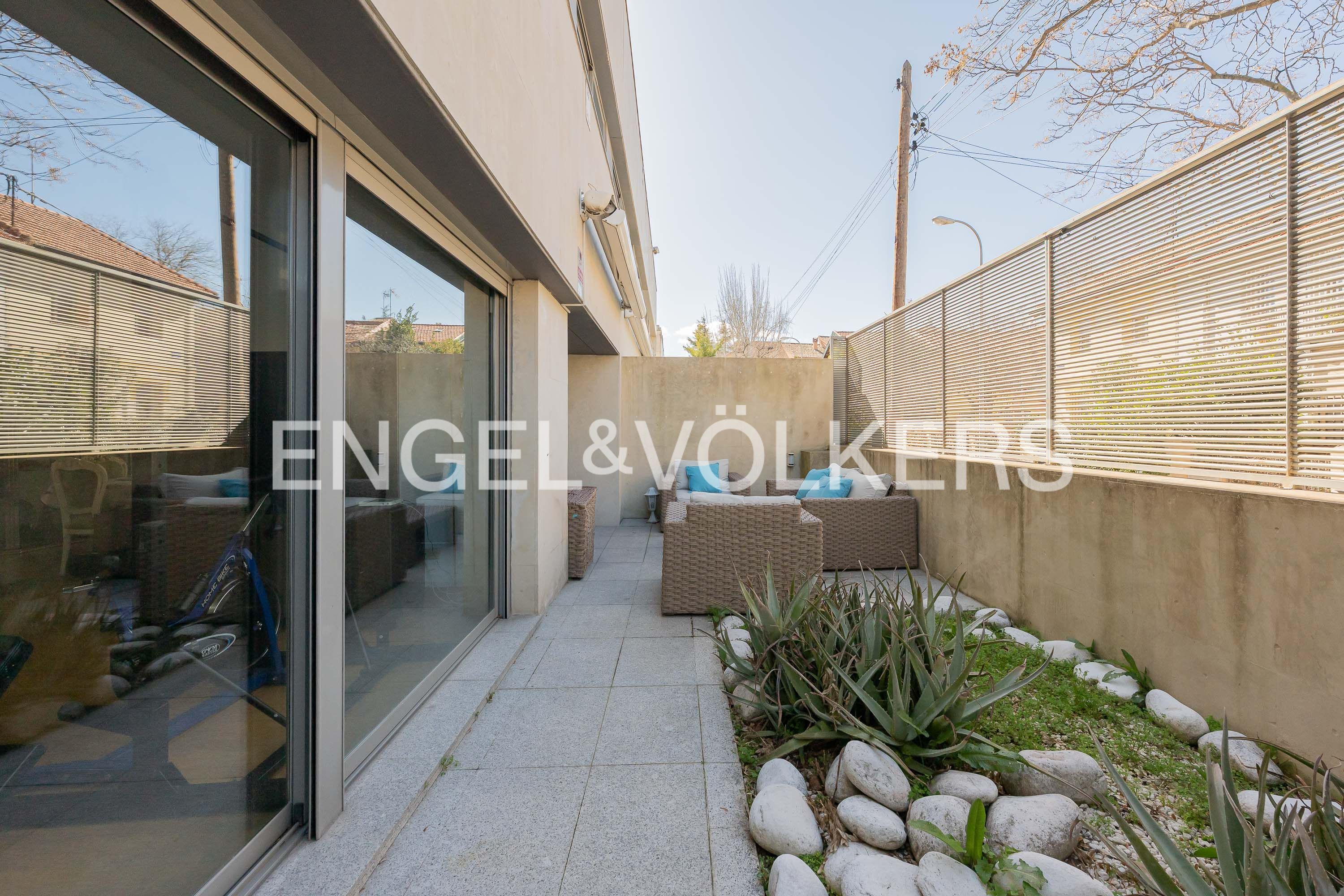 Terrace of House or chalet for sale in  Madrid Capital  with Air Conditioner, Heating and Terrace