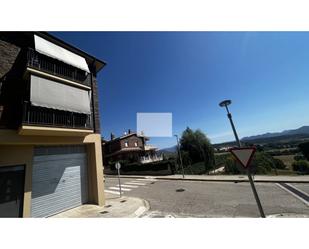 Exterior view of Single-family semi-detached for sale in Avià