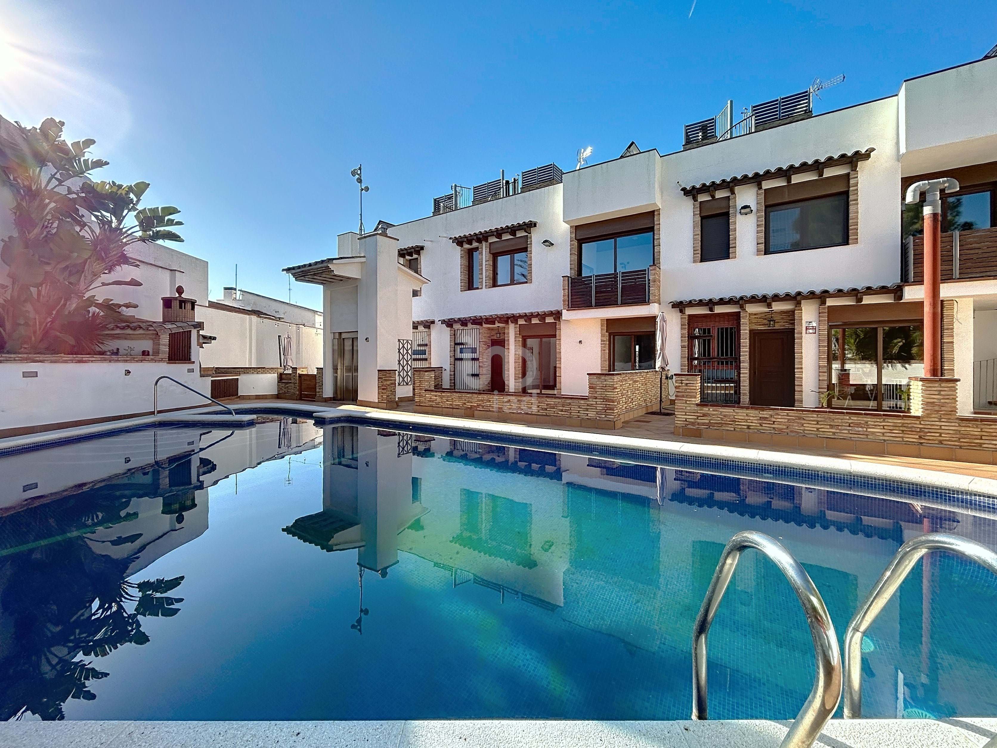 Swimming pool of House or chalet for sale in Vilanova i la Geltrú  with Terrace and Swimming Pool