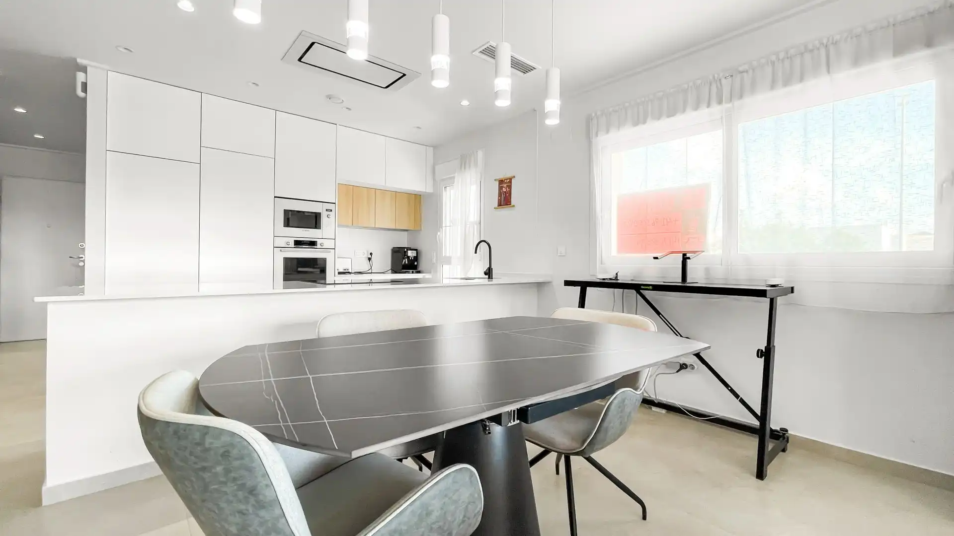 Cuina de Apartament en venda en Guardamar del Segura amb Aire condicionat, Piscina i Forn