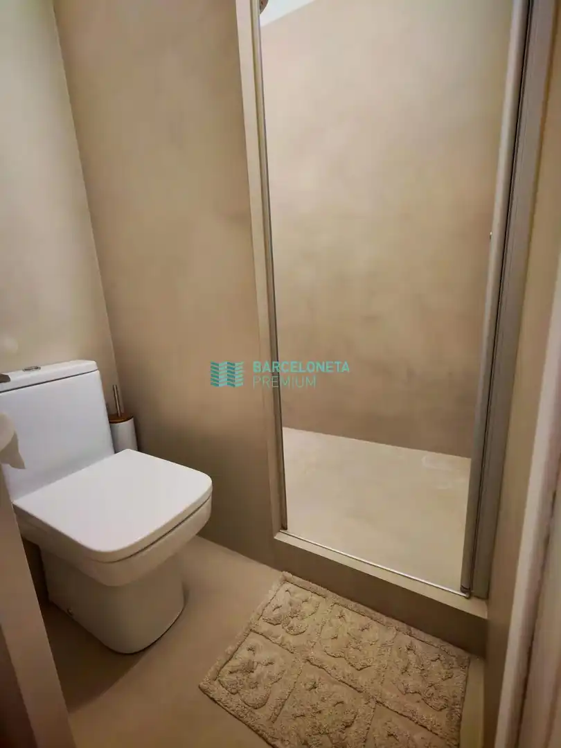 Badezimmer von Wohnung zur Miete in Barcelona mit Möbliert und Alarm