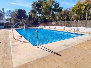 Casa con piscina en venta en Miguel Angel Jimenez Golfista