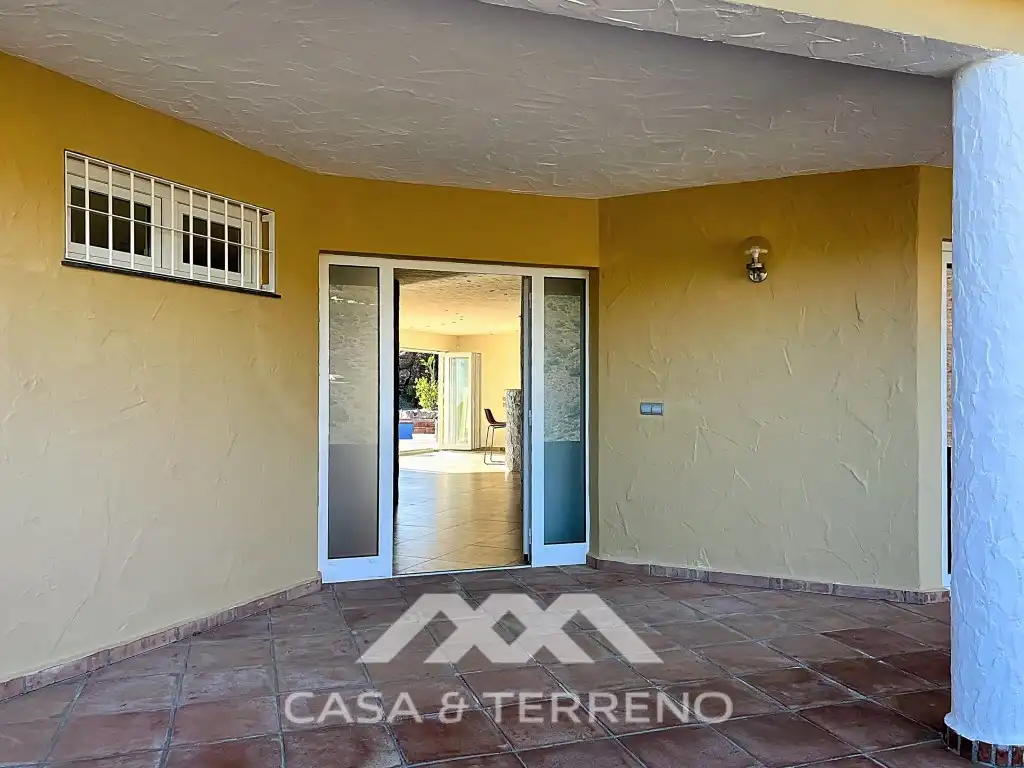 Casa o xalet en venda en Algarrobo amb Jardí privat, Terrassa i Piscina