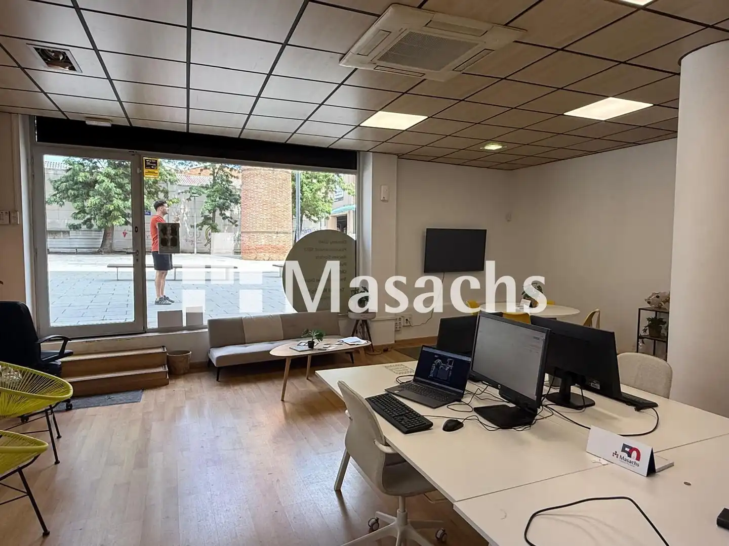 Geschaftsraum zur Miete in Terrassa mit Klimaanlage und Internet