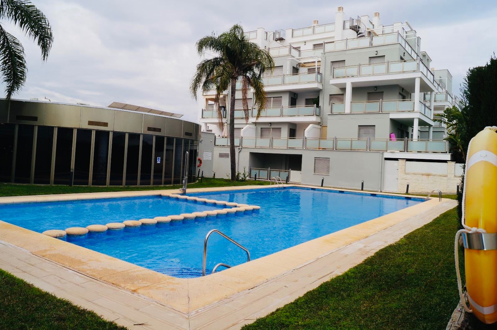 Piscina de Dúplex en venda en Oliva amb Aire condicionat, Calefacció i Jardí privat