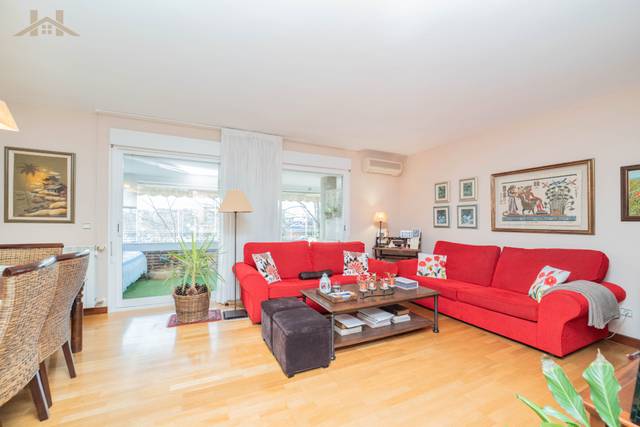 Piso en Venta en Calle Sarasate en Golf - El Carralero