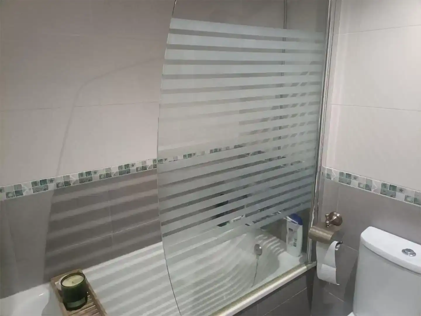 Bathroom of Flat for sale in Petrer  with Air Conditioner, Private garden and Storage room