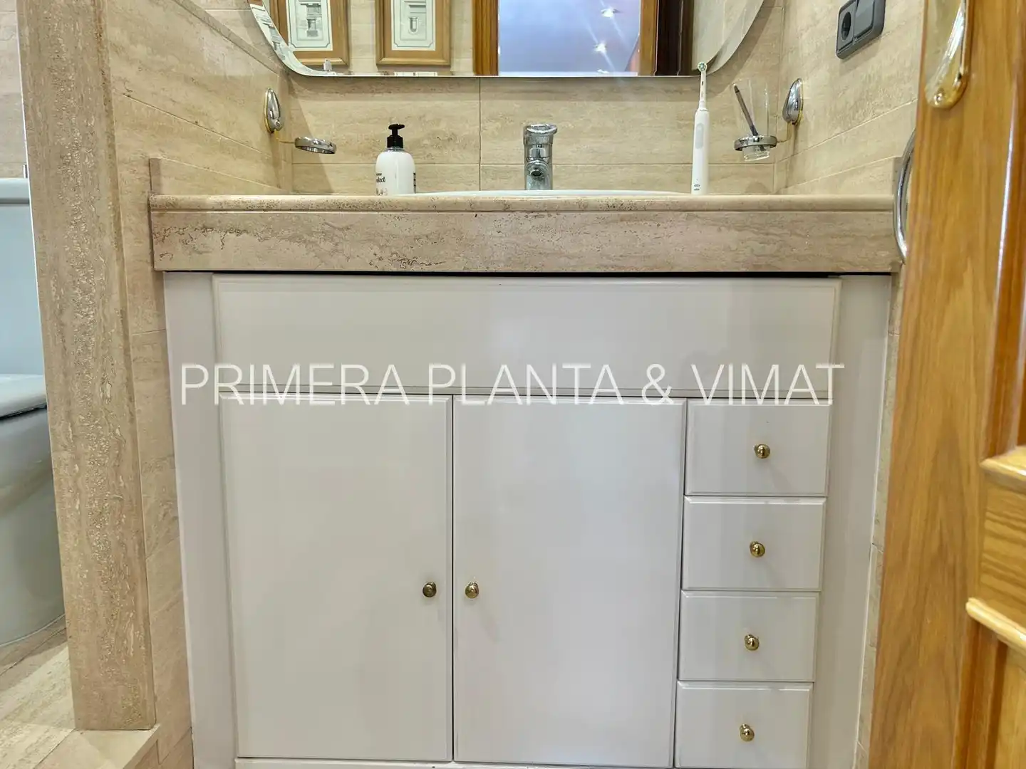Bany de Casa o xalet en venda en Mataró amb Calefacció, Terrassa i Piscina