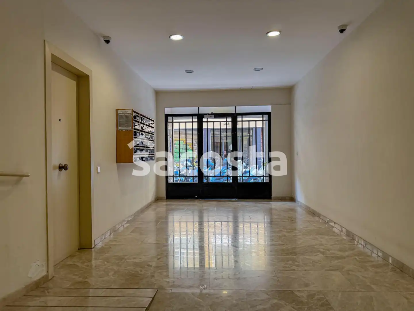 Piso en venta en Barcelona con Terraza y Balcón
