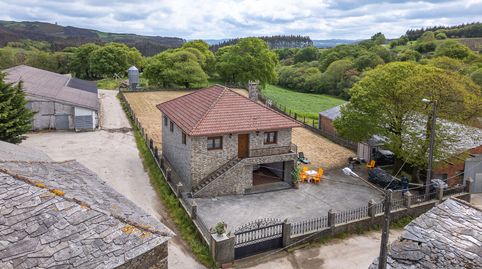 Casa rústica con 3 hectáreas de terreno en Palas de Rei