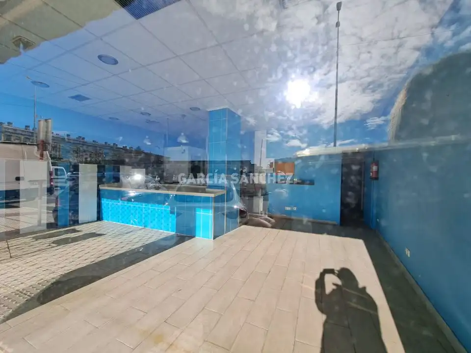 Business premises to rent in Avenida da Constitución 33, imagen 4