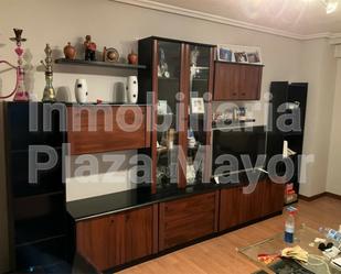 Living room of Flat for sale in Salamanca Capital  with Balcony