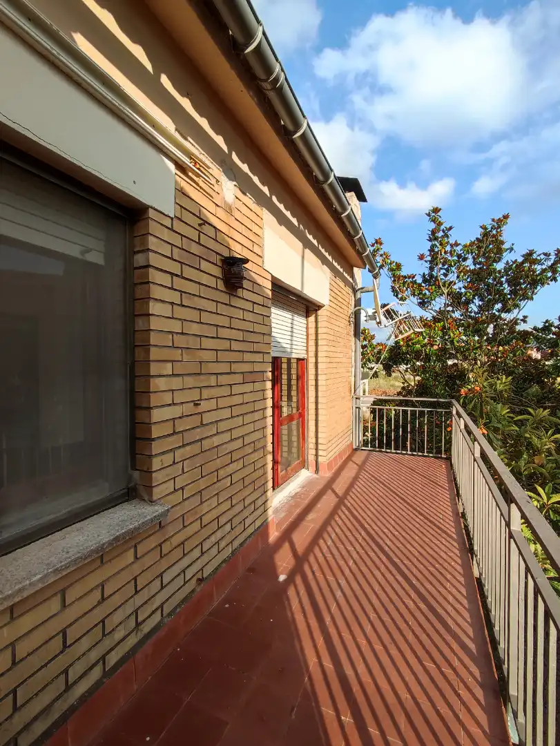 Vista exterior de Casa o xalet en venda en Sant Llorenç d'Hortons amb Jardí privat, Terrassa i Traster