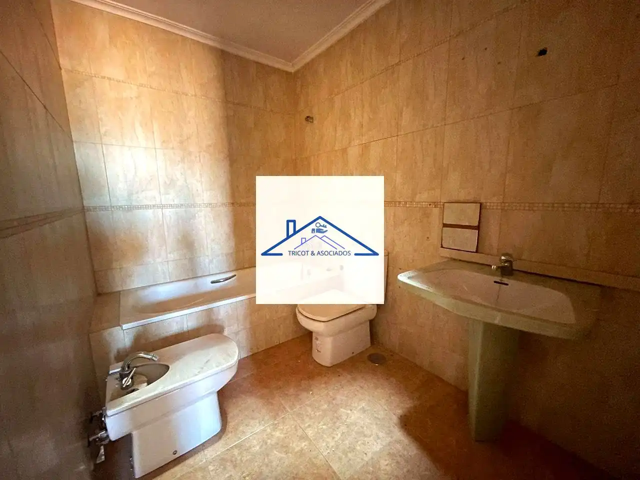 Bathroom of Houses for sale in Urda  with Terrace