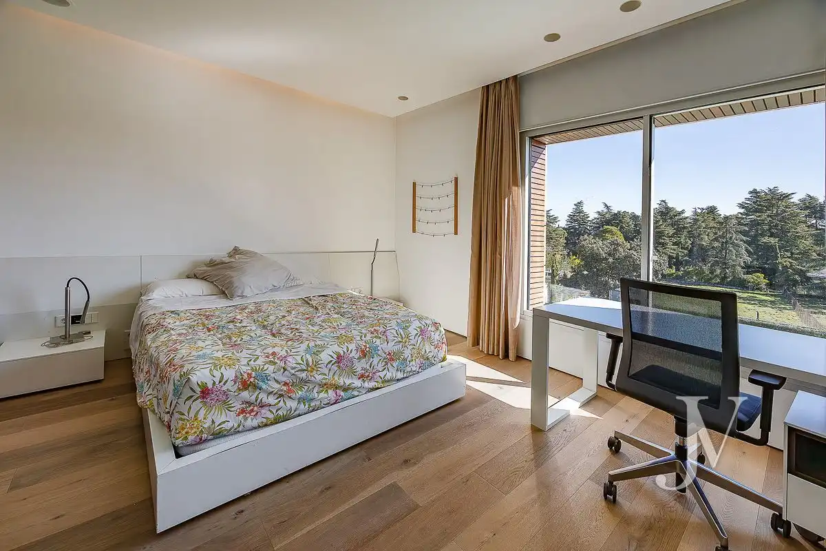 Bedroom of Houses for sale in Madrid  with Air Conditioner, Heating and Private garden