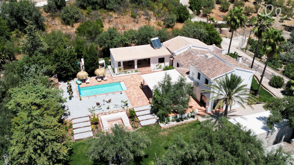 Exterior view of Country house for sale in Periana  with Air Conditioner, Private garden and Terrace