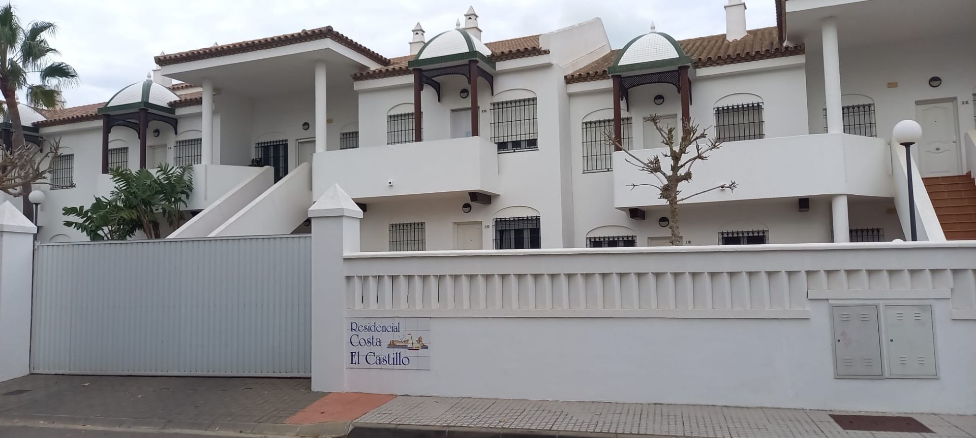 Exterior view of Apartment to rent in Chiclana de la Frontera  with Air Conditioner, Furnished and Oven