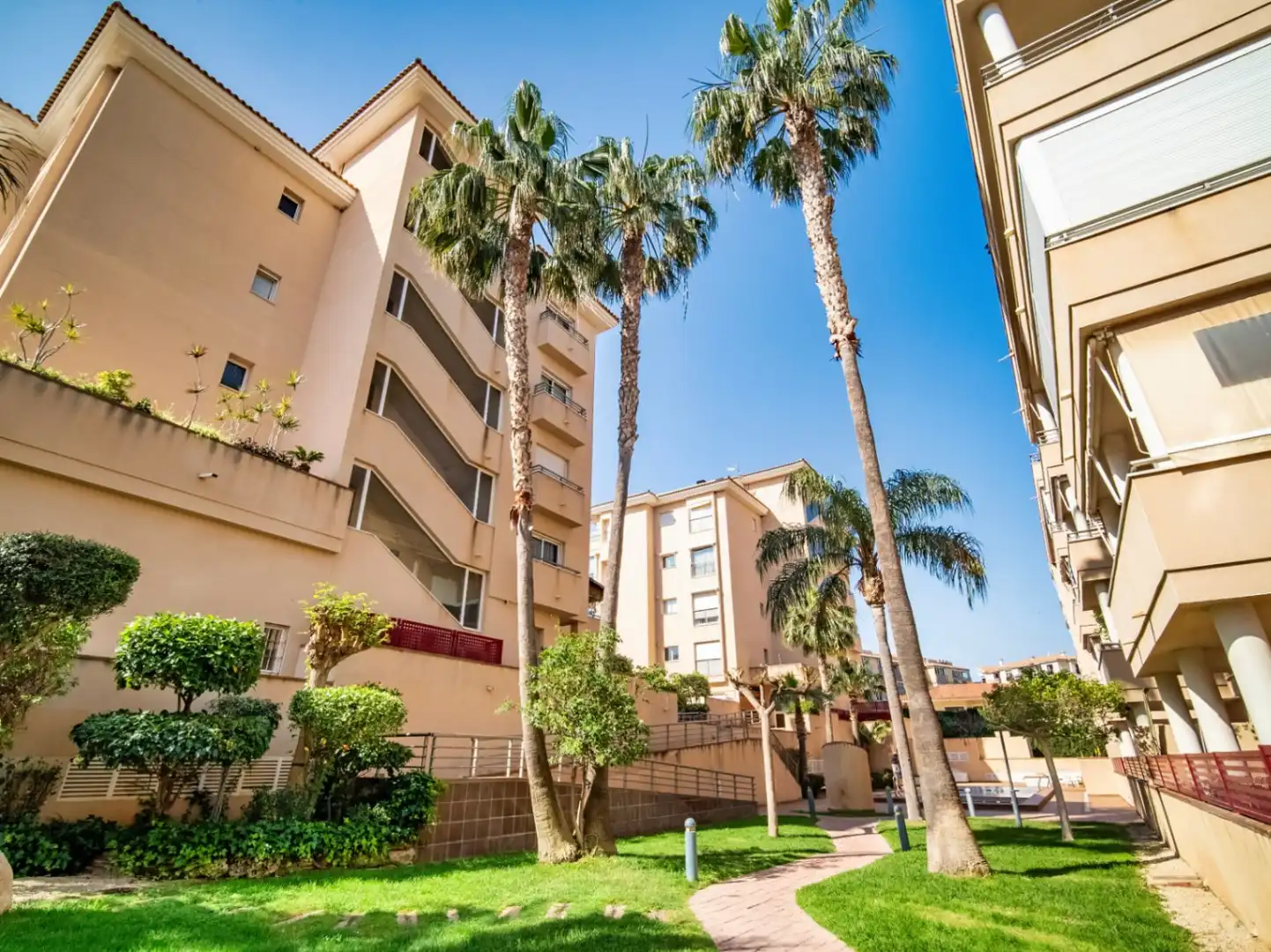 Exterior view of Apartments for sale in L'Alfàs del Pi  with Air Conditioner, Heating and Private garden