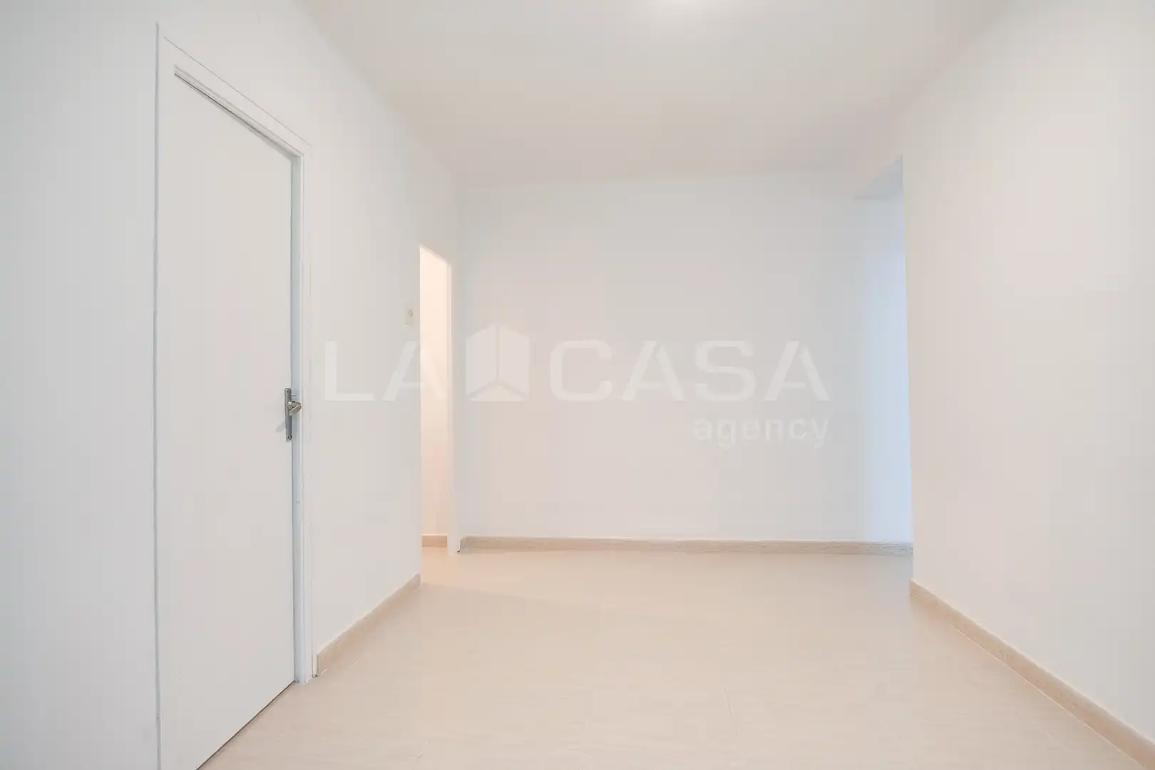 Flat for sale in Cornellà de Llobregat  with Heating