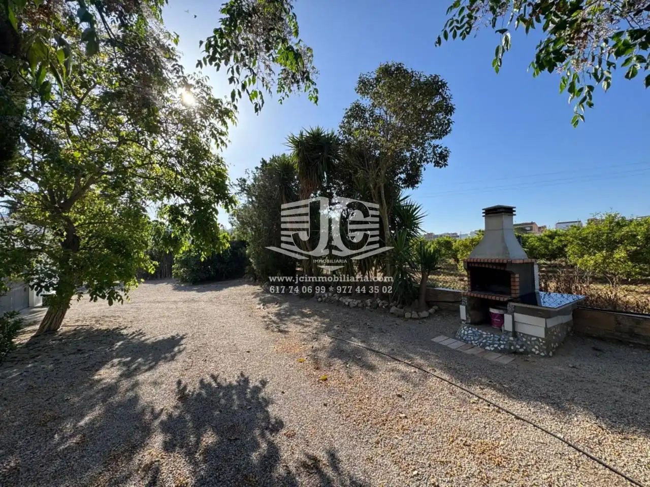 Vista exterior de Casa o xalet en venda en Tortosa amb Aire condicionat, Jardí privat i Parquet