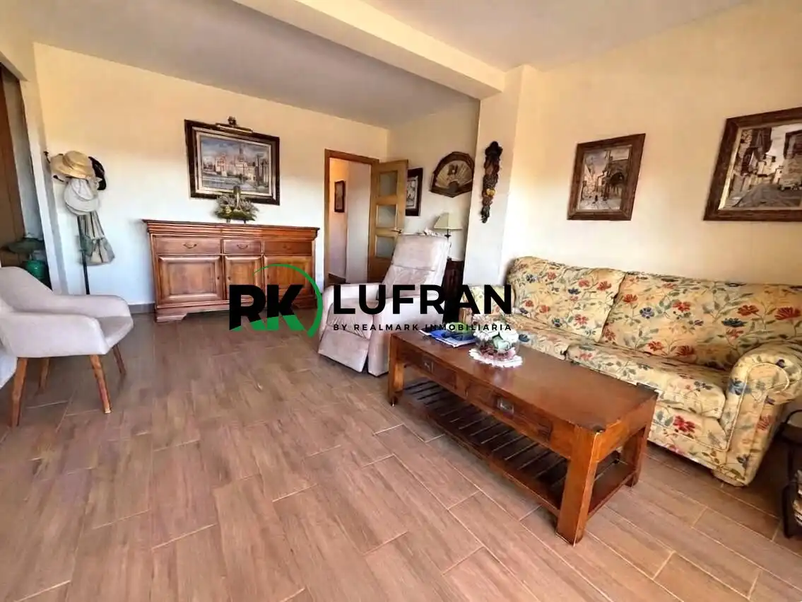 Außenansicht von Wohnung zur Miete in Alicante / Alacant mit Klimaanlage, Heizung und Terrasse