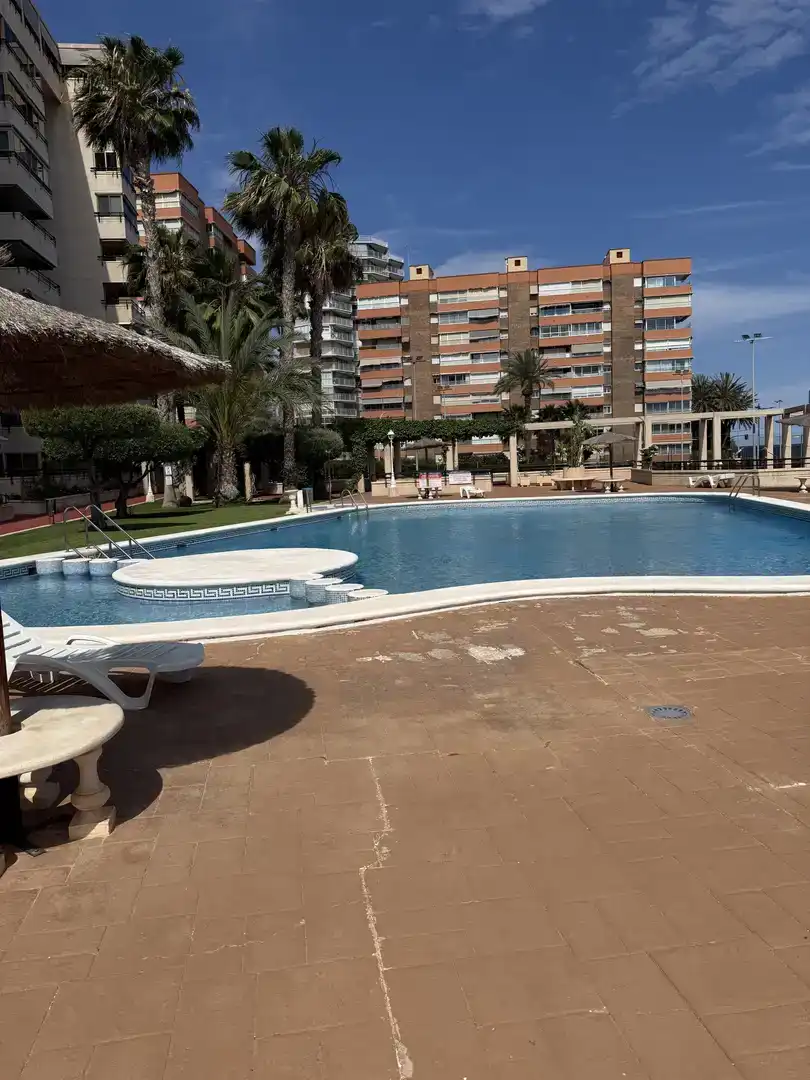 Schwimmbecken von Wohnung zur Miete in Campello Playa