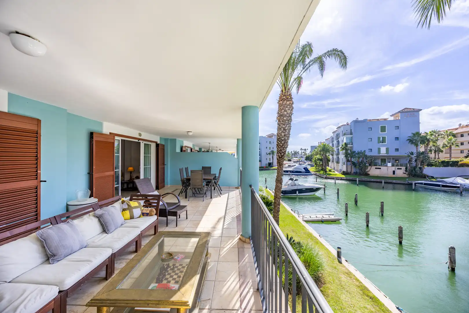 Apartment with pool for sale in Puerto de Sotogrande - La Marina, imagen 2
