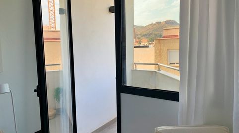 Foto 5 de Piso de alquiler en Parque Victoria Eugenia, Málaga Capital