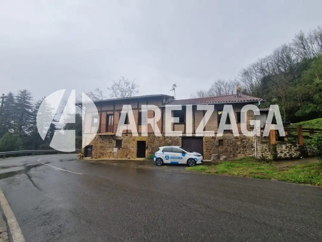 Vista exterior de Casa o chalet en venta en Donostia - San Sebastián  con Calefacción, Jardín privado y Trastero
