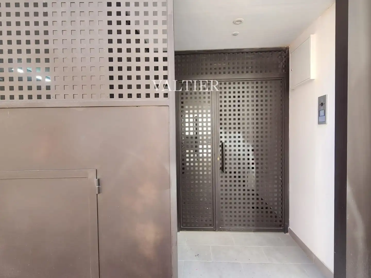 Maisonette zur Miete in Madrid mit Terrasse, Abstellraum und Schwimmbad