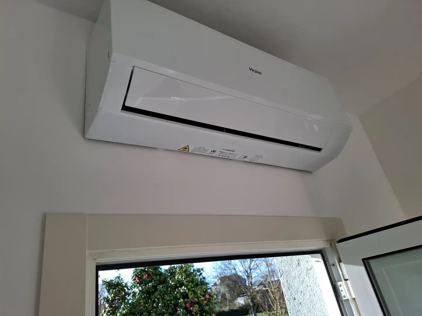 Balcony of Detached homes for rent in O Carballiño    with Air Conditioner, Heating and Private garden