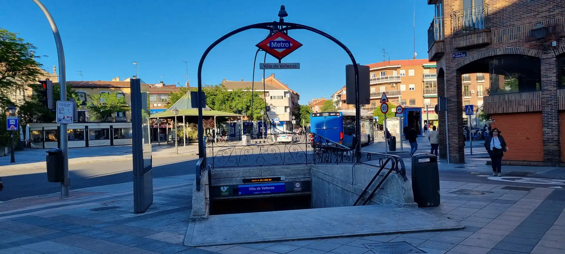 Vista exterior de Local en venta en Madrid
