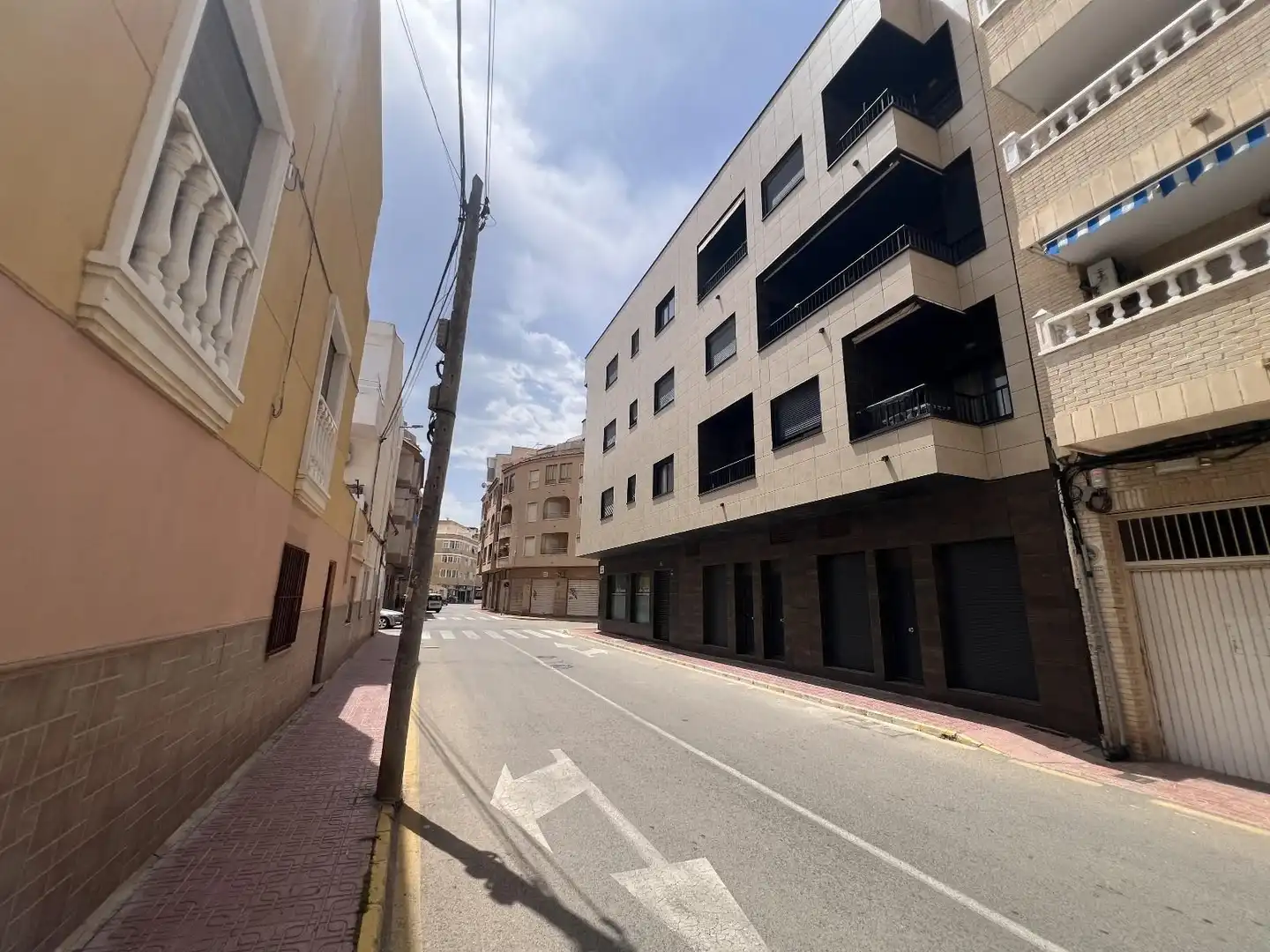 Vista exterior de Apartament en venda en Torrevieja amb Aire condicionat, Terrassa i Moblat