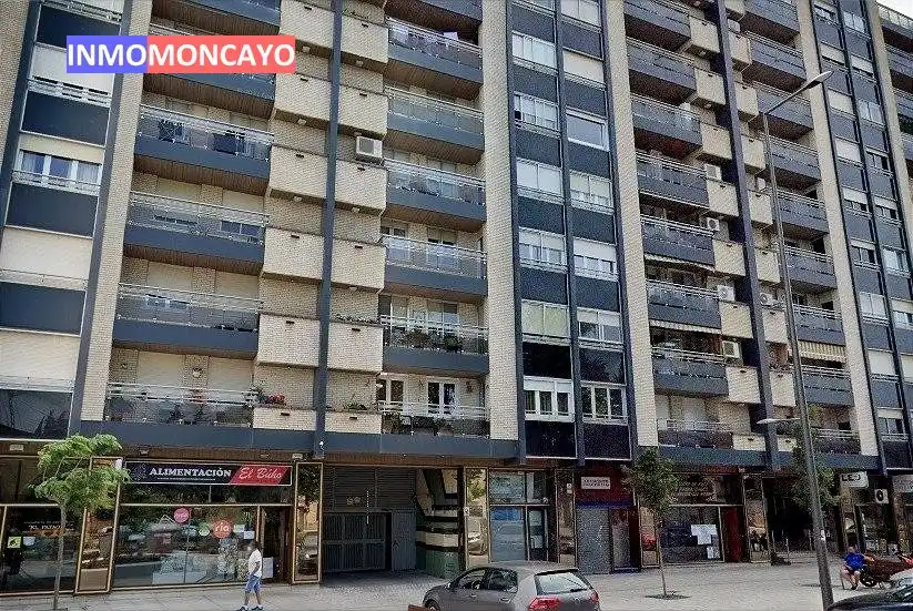 Local comercial en venta en Centro, imagen 2