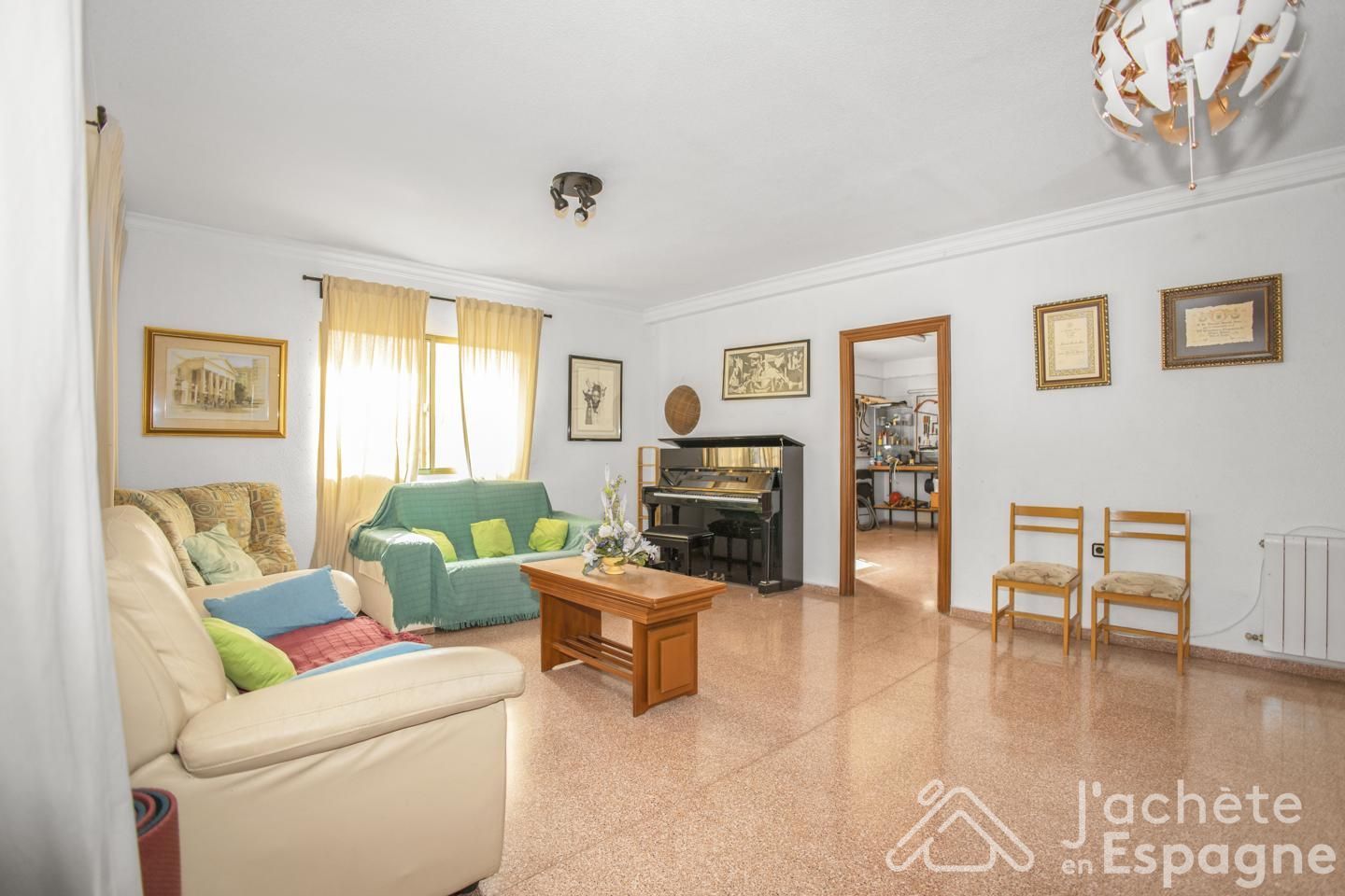 Sala d'estar de Casa o xalet en venda en Alicante / Alacant amb Aire condicionat, Calefacció i Traster