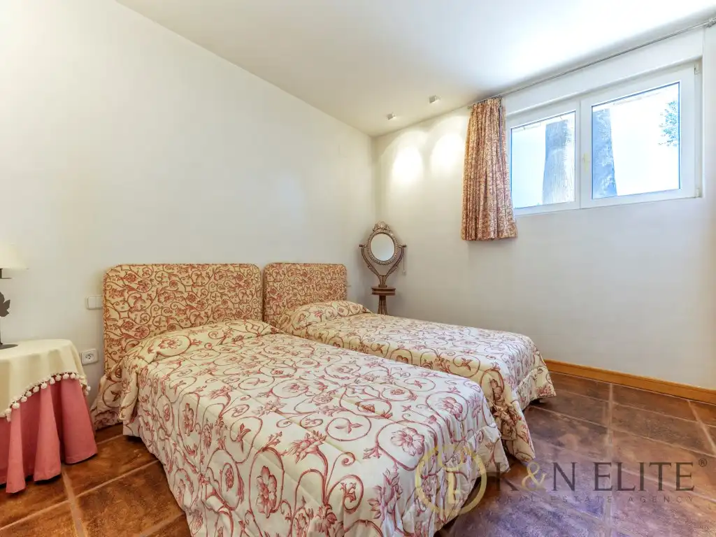 Bedroom of Houses for sale in Petrer  with Private garden and Swimming Pool