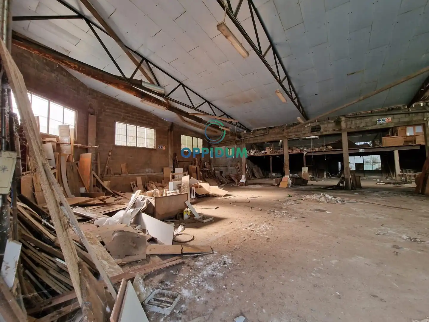 Industrial buildings for sale in Touro