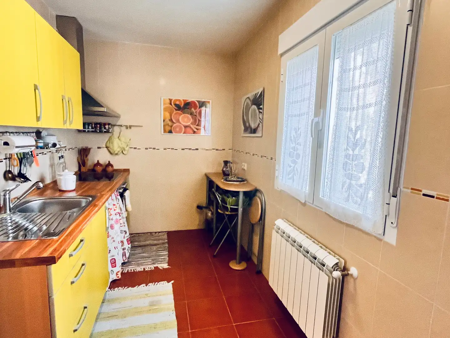 Cocina de Casa adosada en venta en Herradón de Pinares con Calefacción