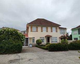 Vista exterior de Casa o xalet en venda en Narón amb Jardí privat i Terrassa