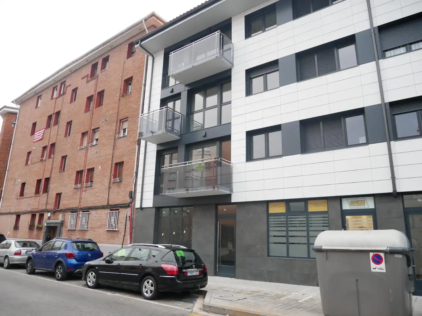 Locale commerciale in affitto a Centro - Ariz - Uribarri, imagen 3
