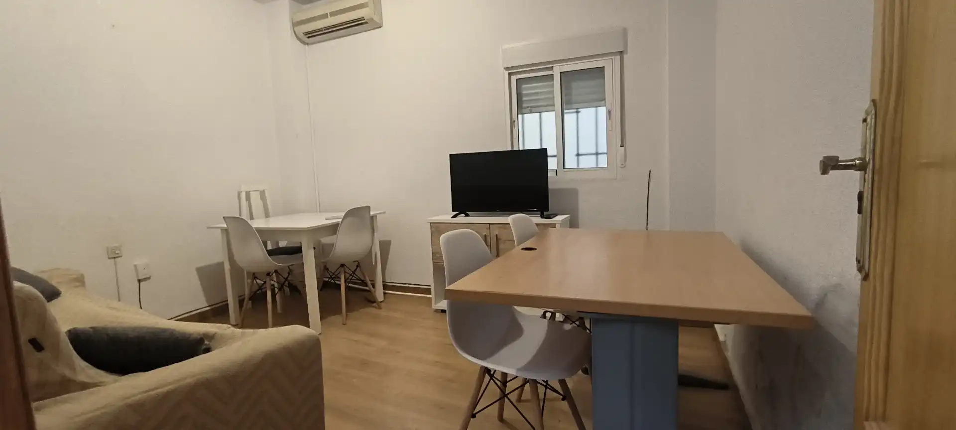 Dining room of Flat for sale in Almería  with Air Conditioner, Furnished and Oven